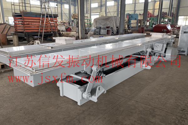 慣性振動(dòng)輸送機(jī)(連桿式振動(dòng)輸送機(jī))優(yōu)勢(shì)特點(diǎn)